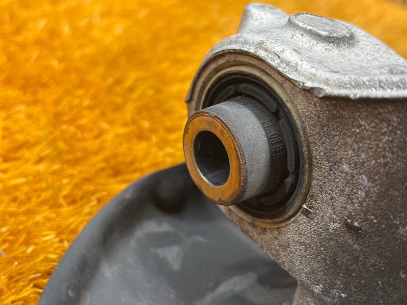 кулак поворотный, 2000 рублей, Красноярск