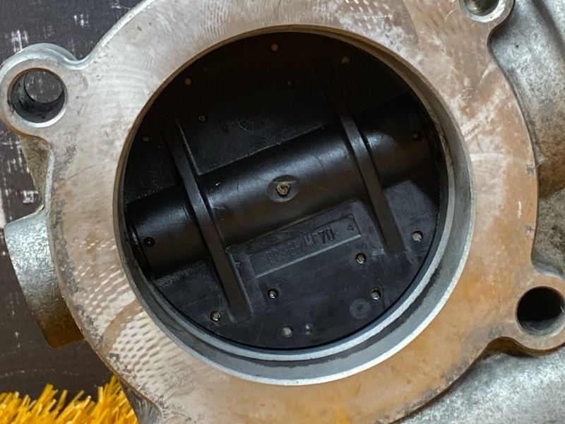 дроссельная заслонка, 2000 рублей, Красноярск