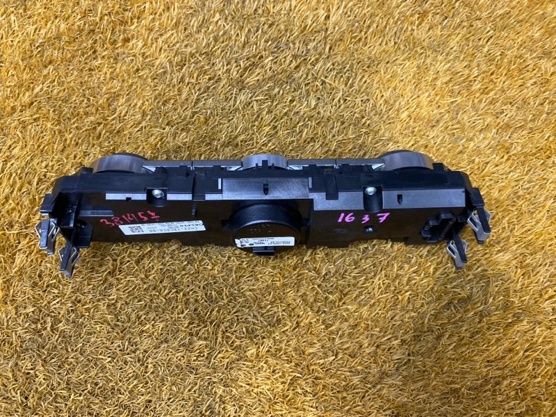 Блок управления мультимедиа, 3000 рублей, Красноярск