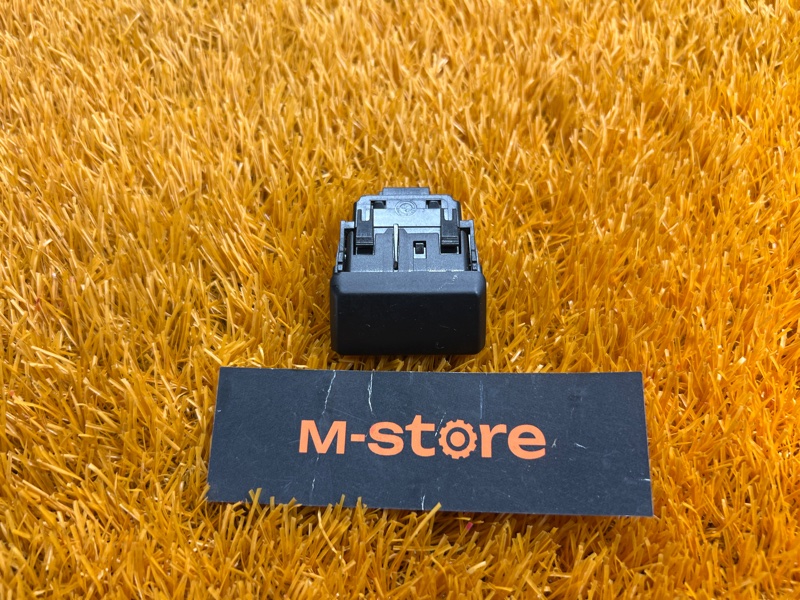 Кнопка открывания бардачка, 300 рублей, Красноярск