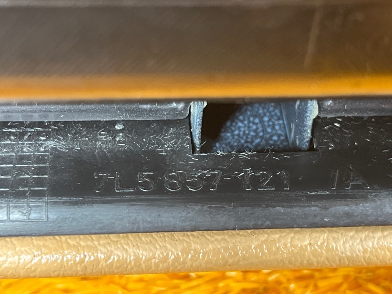 бардачок, 2000 рублей, Красноярск