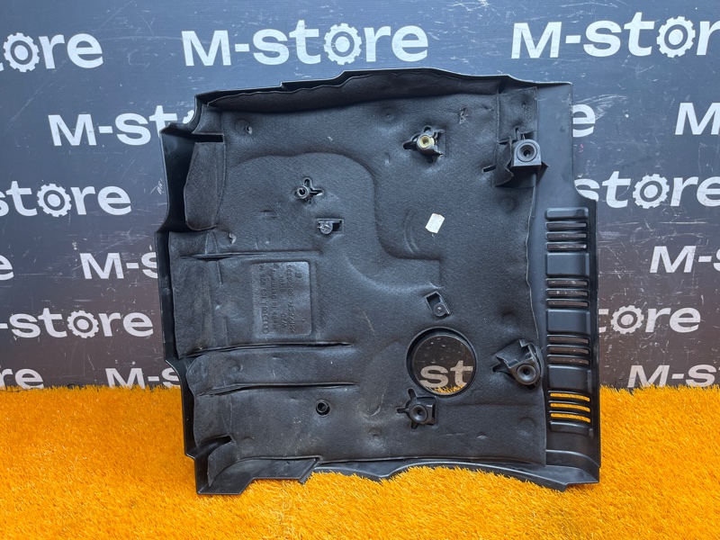 крышка двигателя, 2000 рублей, Красноярск