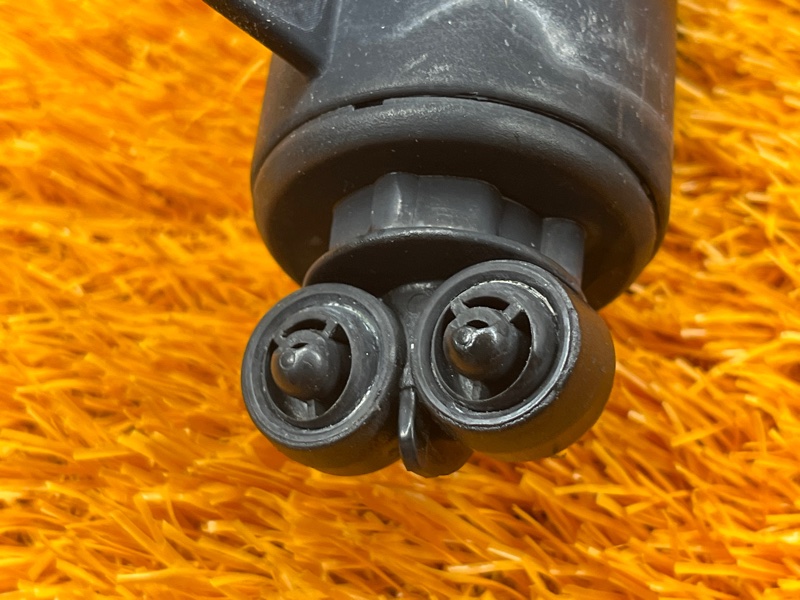 Форсунка омывателя фары, 1000 рублей, Красноярск