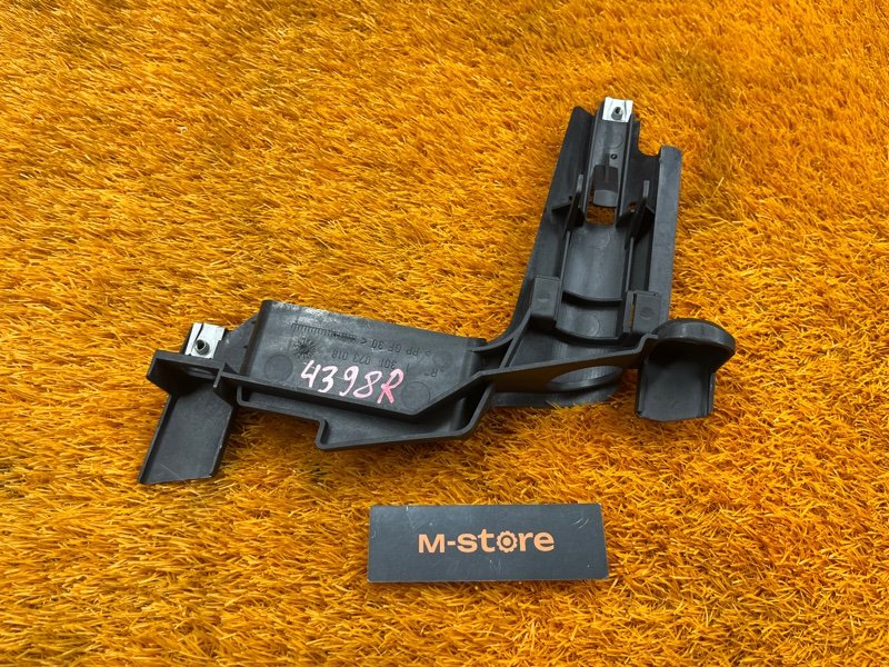 кронштейн фары, 1000 рублей, Красноярск