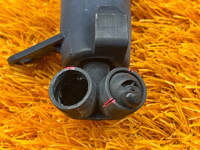 Форсунка омывателя фары, 500 рублей, Красноярск