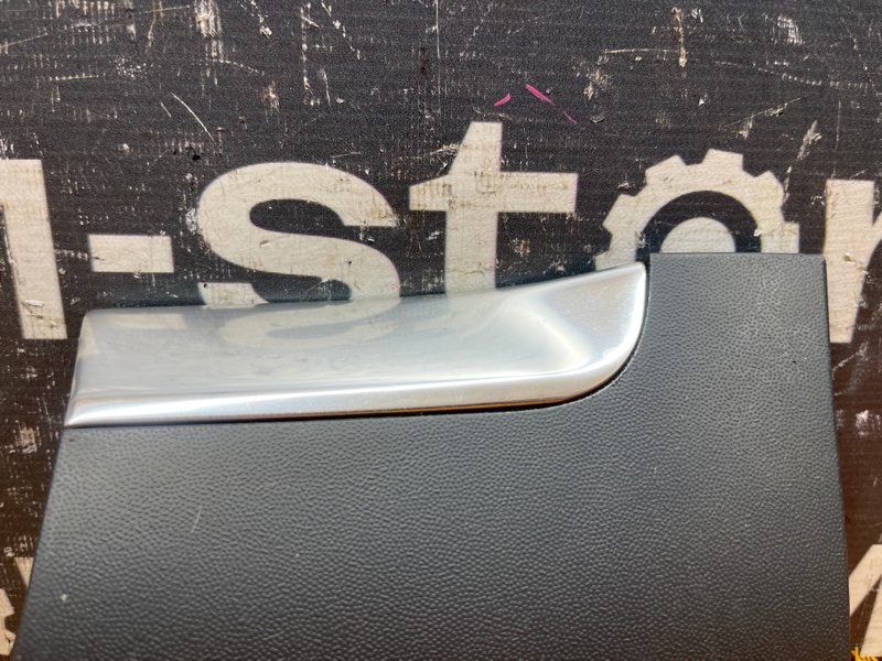 молдинг на крыло, 1500 рублей, Красноярск