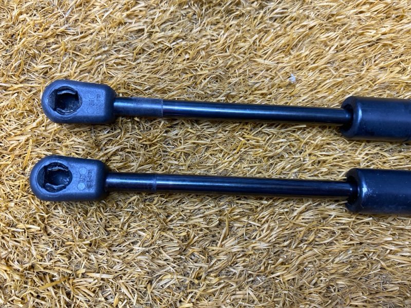 амортизатор капота, 900 рублей, Красноярск