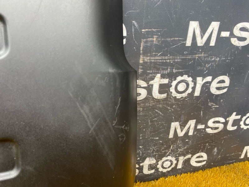 крышка двигателя, 2000 рублей, Красноярск