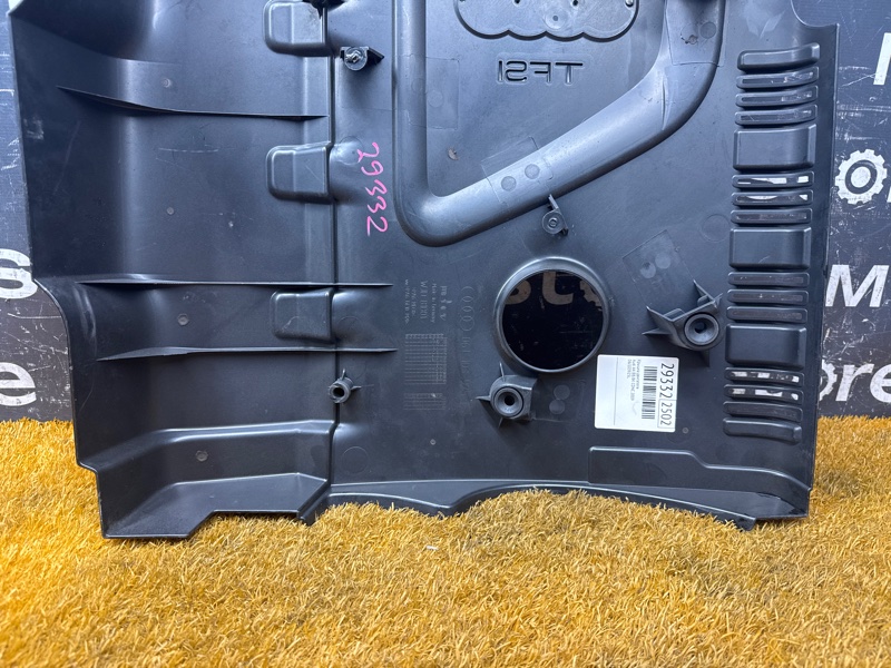 крышка двигателя, 2000 рублей, Красноярск