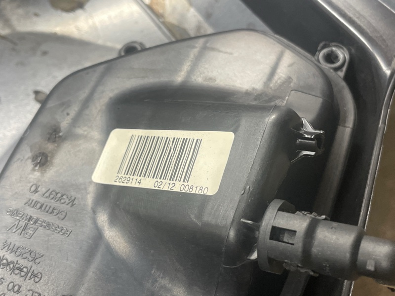 крышка двигателя, 500 рублей, Красноярск