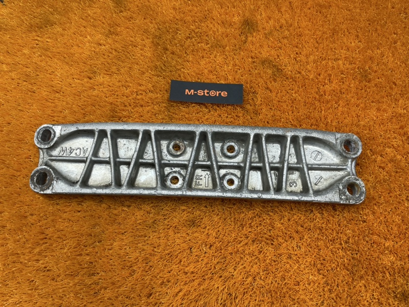 Кронштейн КПП, 500 рублей, Красноярск