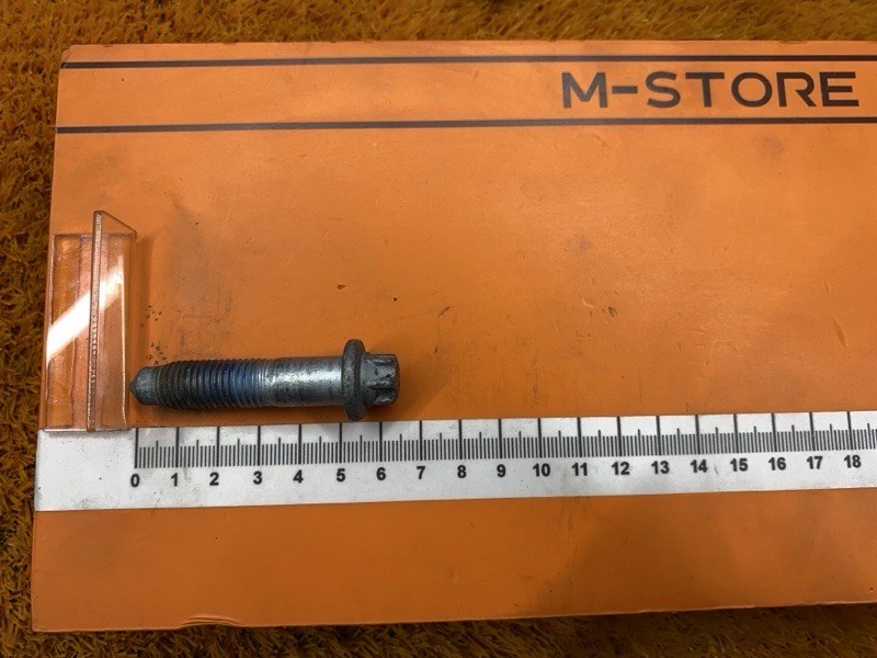 Болт развальный, 2500 рублей, Красноярск