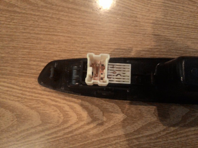 Кнопка стеклоподъемника, 1000 рублей, Красноярск