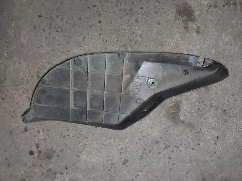 Подкрылок, 1000 рублей, Красноярск