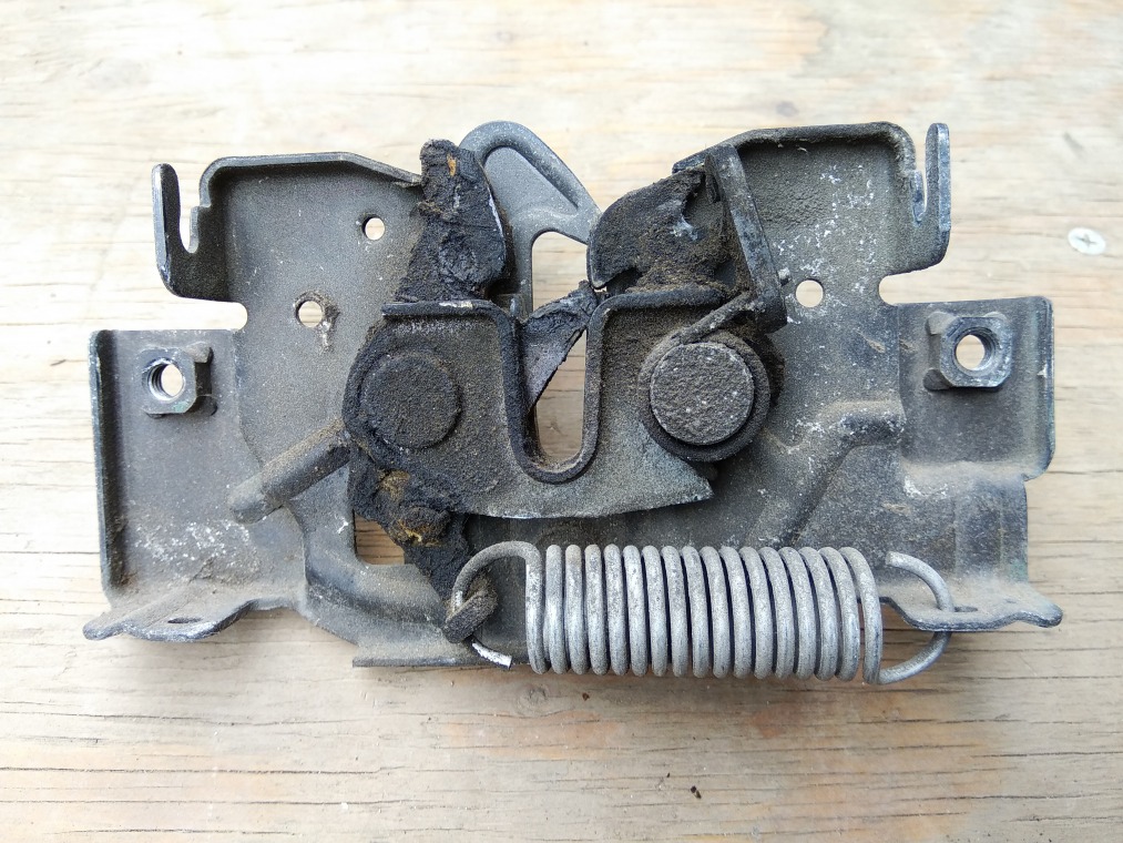 Замок капота, 1200 рублей, Красноярск