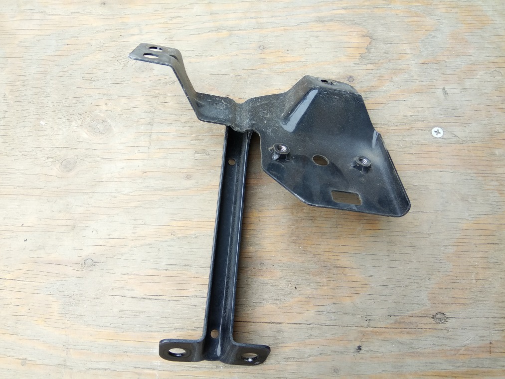 Кронштейн замка капота, 1200 рублей, Красноярск