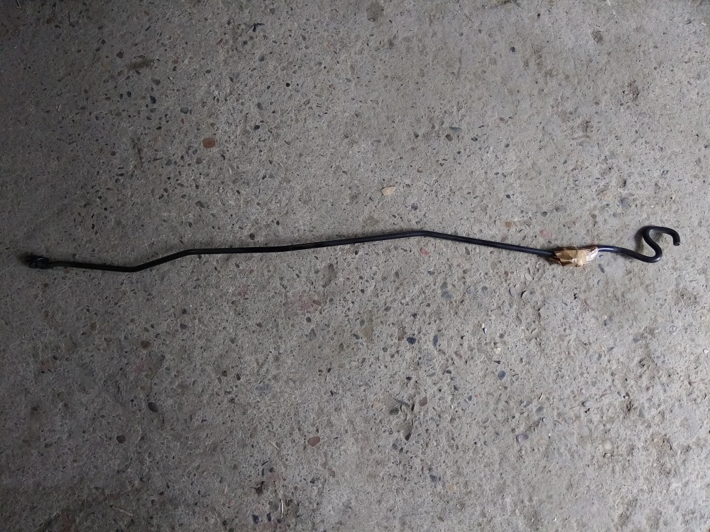 Упор капота, 1000 рублей, Красноярск