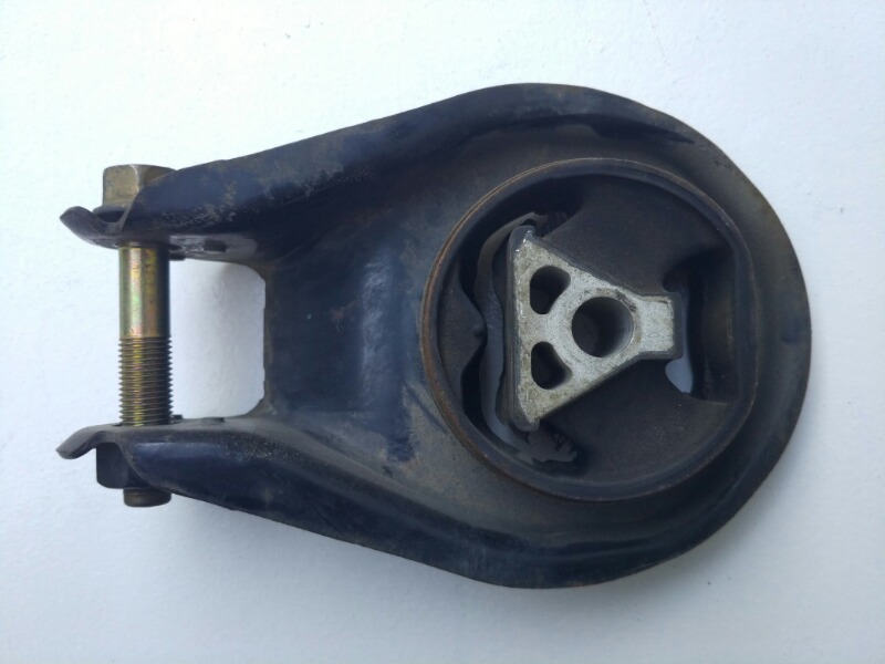 Опора двигателя, 2400 рублей, Красноярск