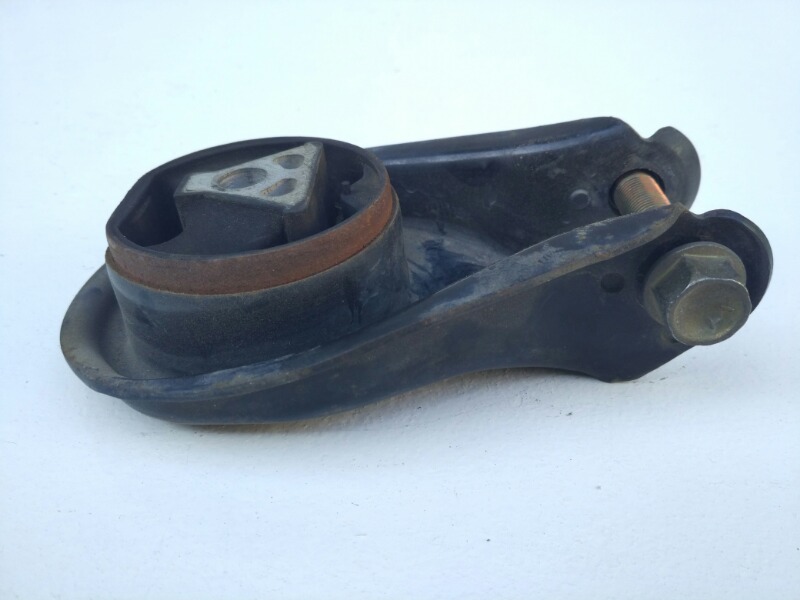 Опора двигателя, 2400 рублей, Красноярск