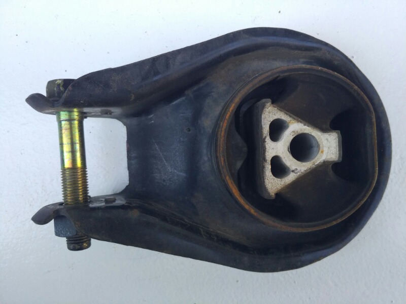 Опора двигателя, 2400 рублей, Красноярск