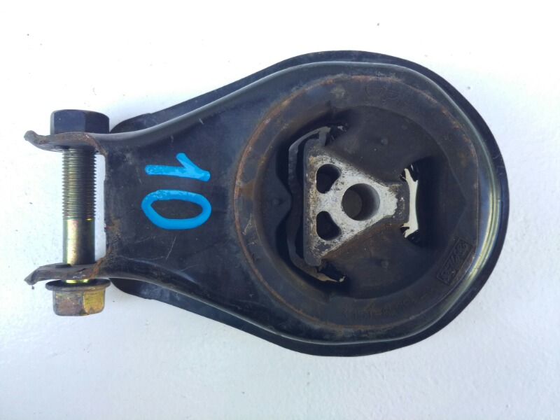 Опора двигателя, 2400 рублей, Красноярск