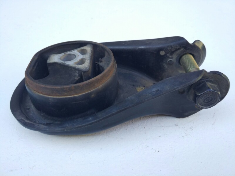 Опора двигателя, 2400 рублей, Красноярск