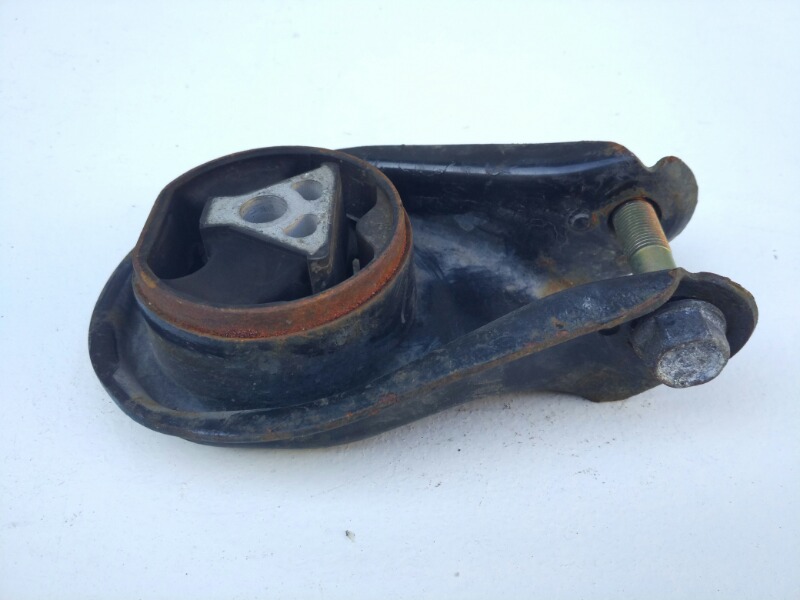 Опора двигателя, 2400 рублей, Красноярск