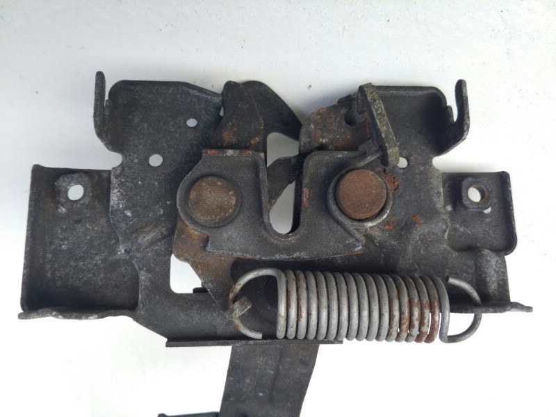 Замок капота, 1200 рублей, Красноярск