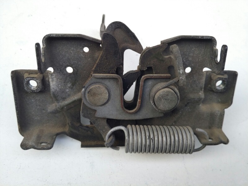 Замок капота, 1200 рублей, Красноярск