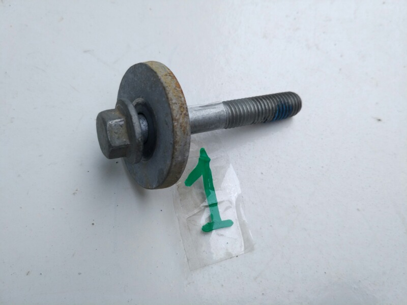 Болт крепления привода, 500 рублей, Красноярск