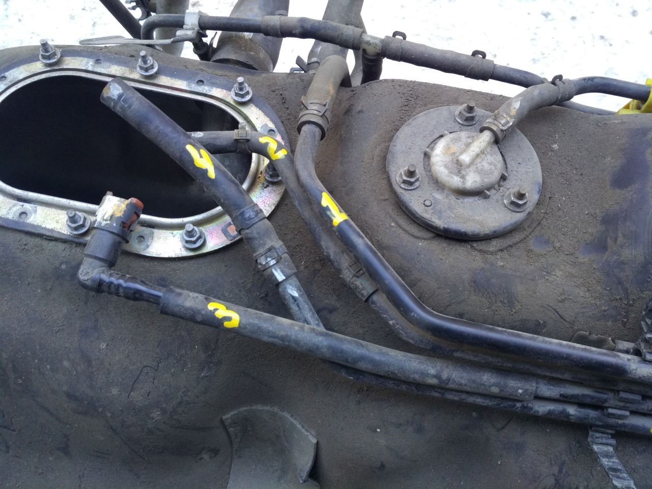 Трубка топливная, 1000 рублей, Красноярск