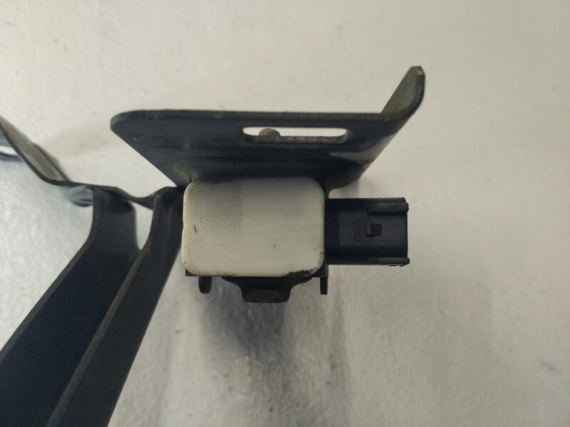 Кронштейн замка капота, 1200 рублей, Красноярск