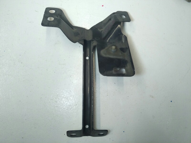 Кронштейн замка капота, 1200 рублей, Красноярск