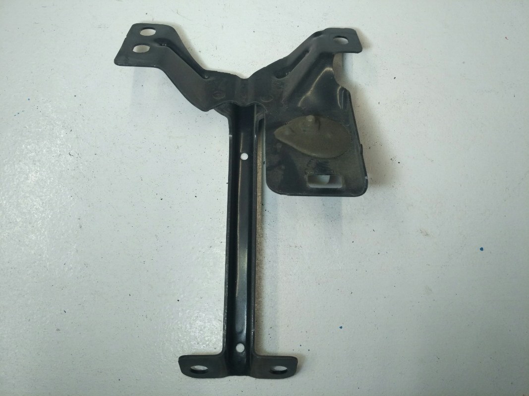 Кронштейн замка капота, 1200 рублей, Красноярск