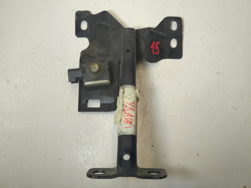 Кронштейн замка капота, 1200 рублей, Красноярск