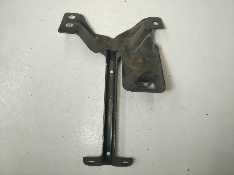 Кронштейн замка капота, 1200 рублей, Красноярск