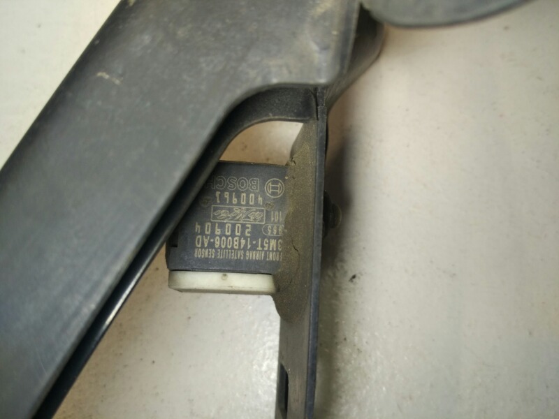 Кронштейн замка капота, 1200 рублей, Красноярск