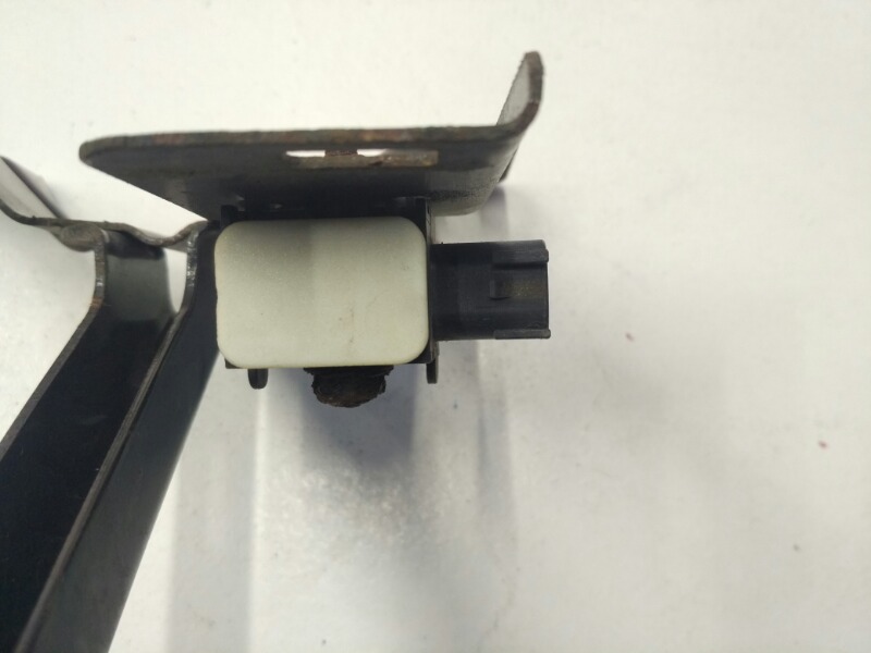 Кронштейн замка капота, 1200 рублей, Красноярск