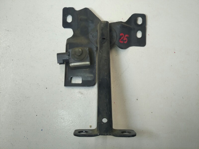 Кронштейн замка капота, 1200 рублей, Красноярск