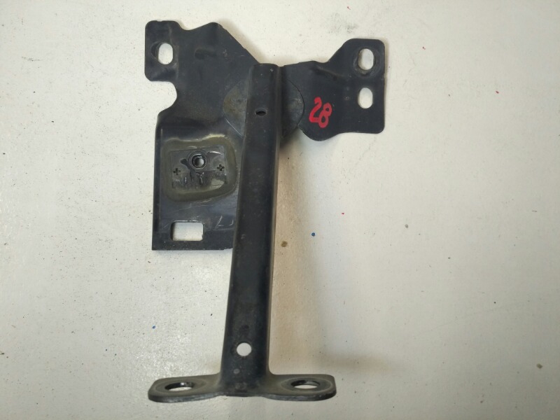 Кронштейн замка капота, 1200 рублей, Красноярск