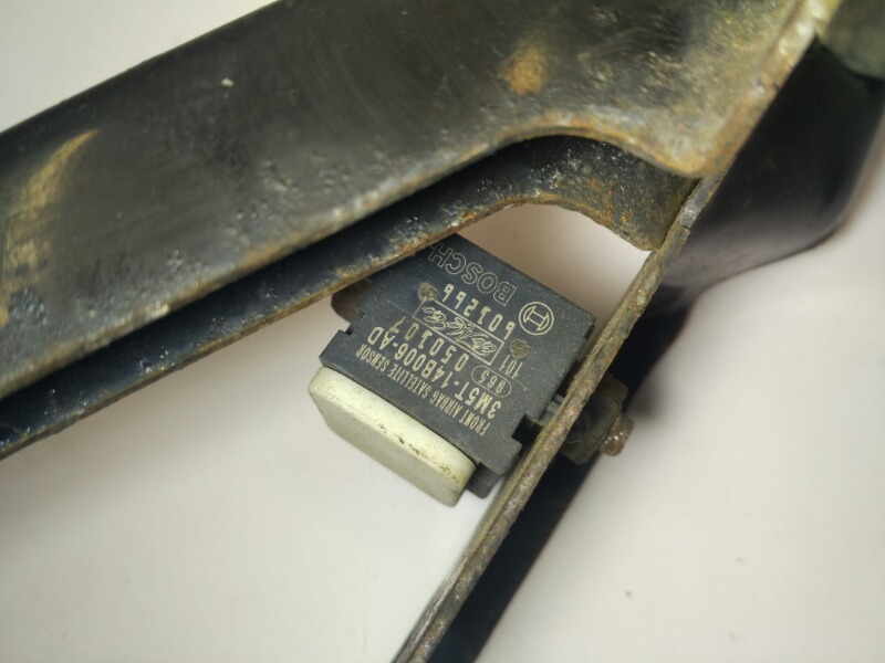 Кронштейн замка капота, 1200 рублей, Красноярск