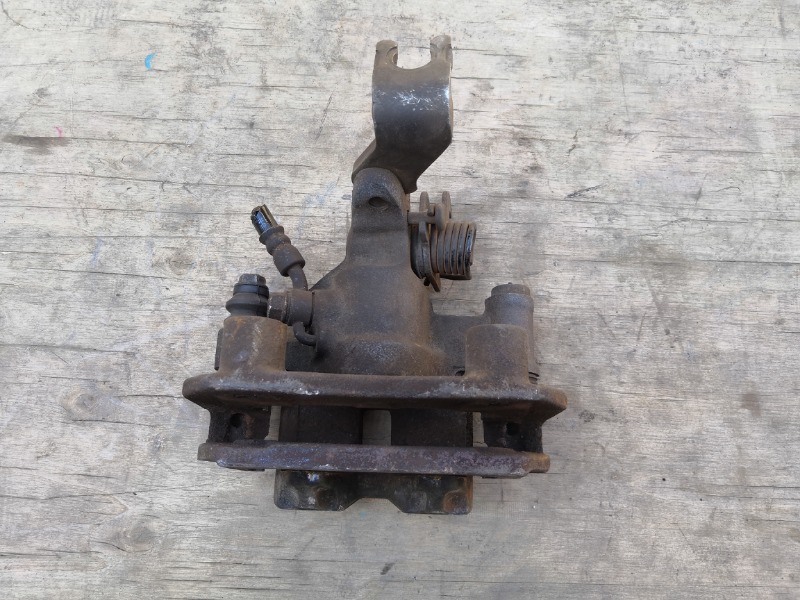 Суппорт тормозной, 5500 рублей, Красноярск