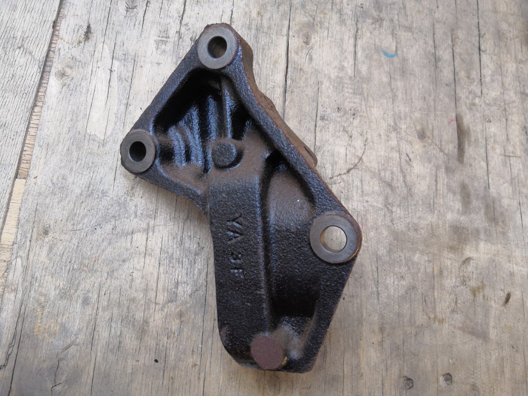 Кронштейн промежуточного вала, 3000 рублей, Красноярск