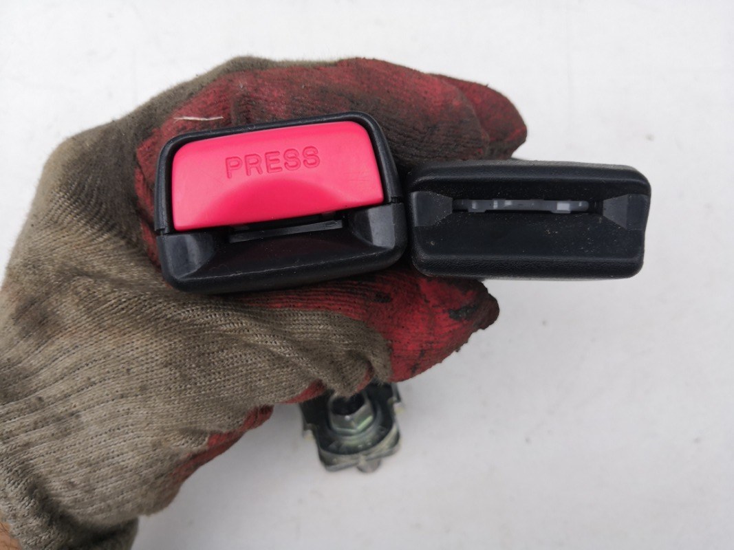 Замок ремня безопасности, 1500 рублей, Красноярск