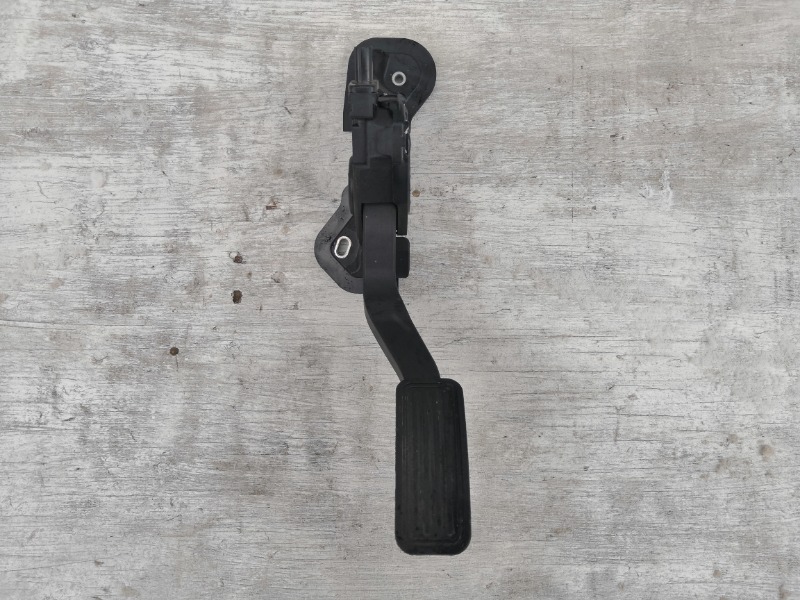 Педаль акселератора, 3000 рублей, Красноярск