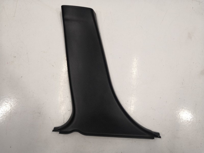 Накладка центральной стойки, 1000 рублей, Красноярск