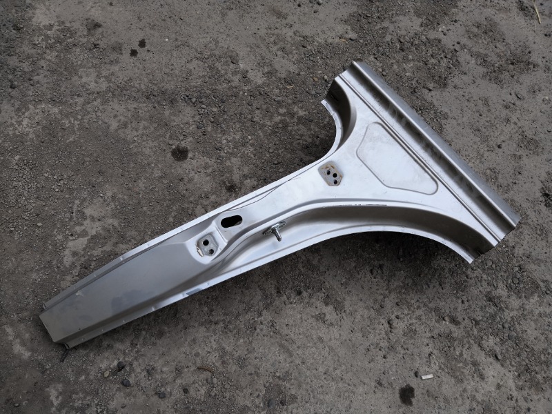 Центральная стойка кузова, 4900 рублей, Красноярск