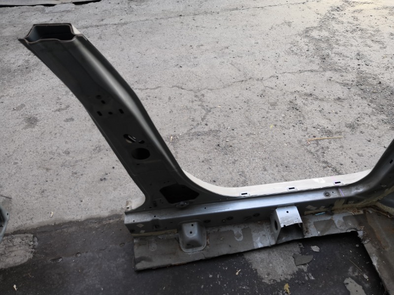 Центральная стойка кузова, 4900 рублей, Красноярск