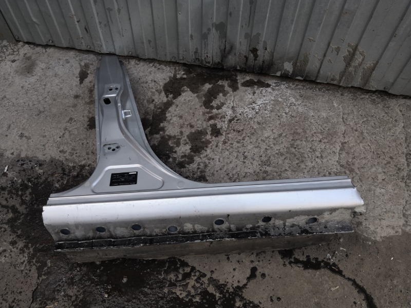 Центральная стойка кузова, 4900 рублей, Красноярск