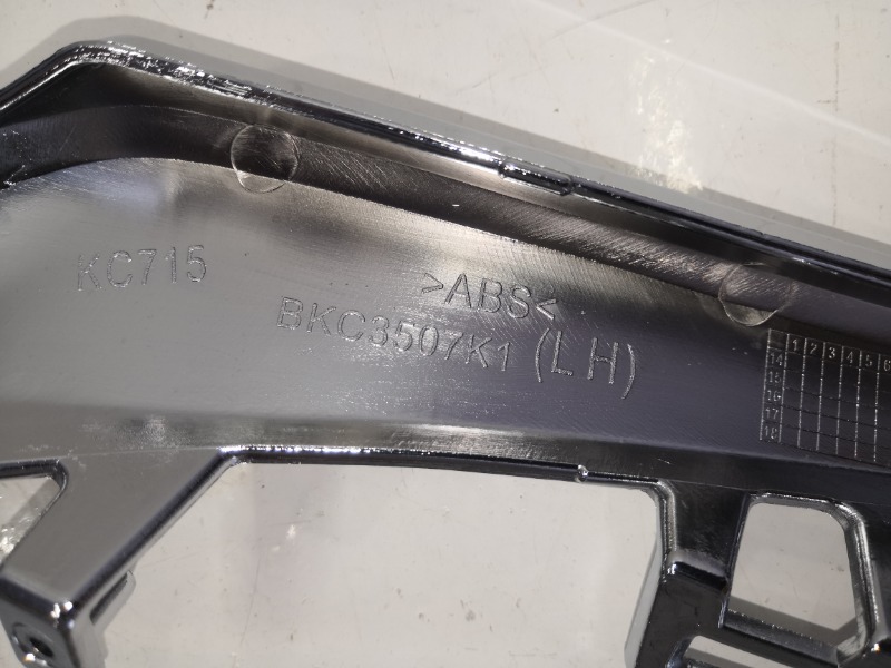 Молдинг решетки радиатора, 2500 рублей, Красноярск